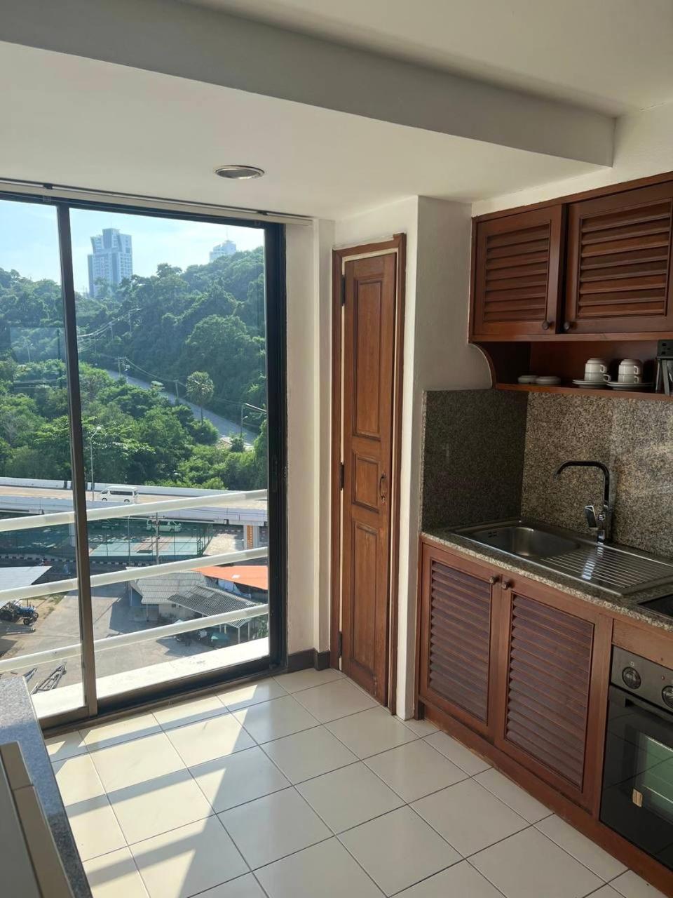 The Monaco Residence Pattaya Εξωτερικό φωτογραφία